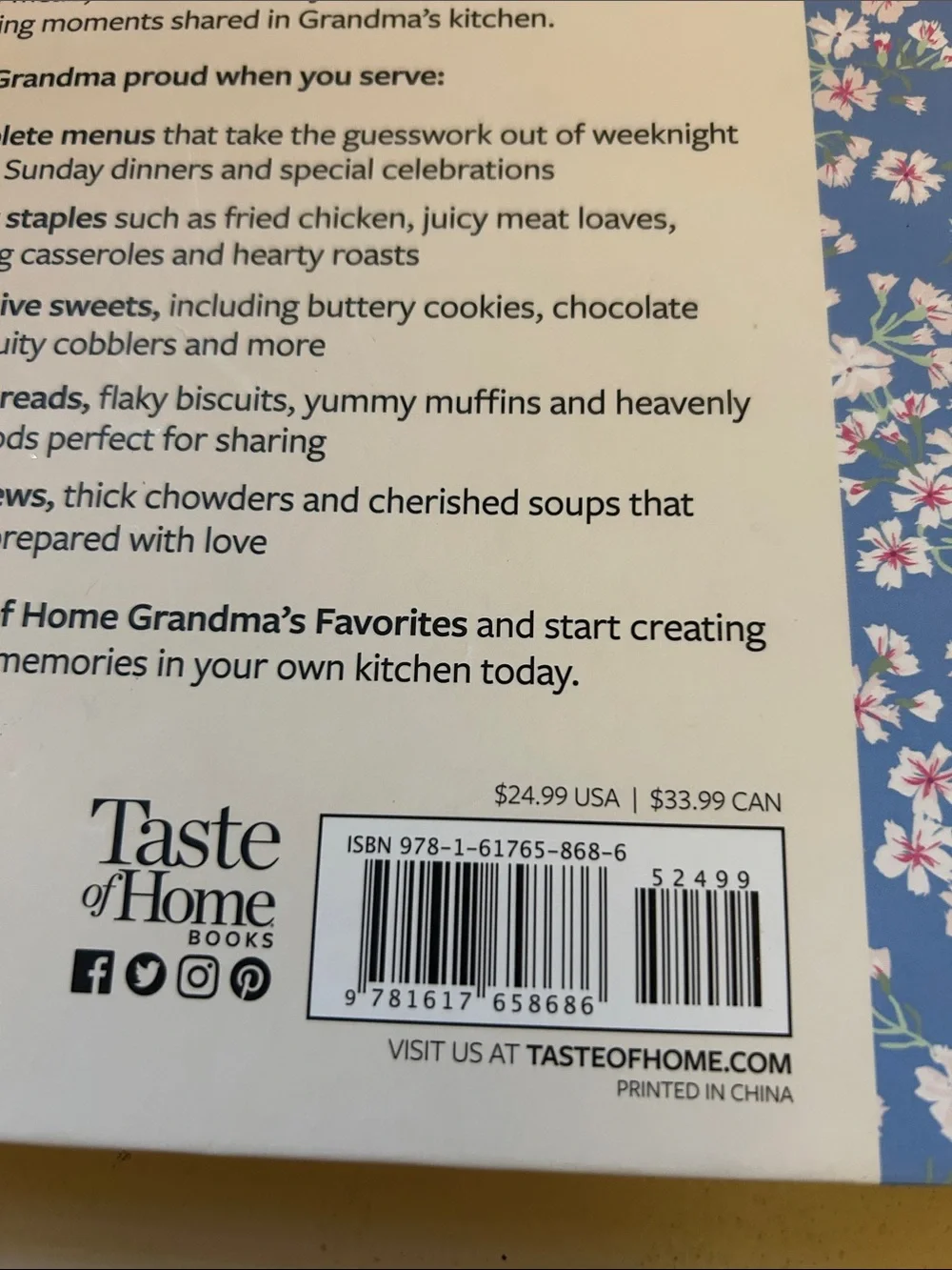 Taste of Home Grandma's Favorites Cookbook - Blue & White Floral Accent EUC